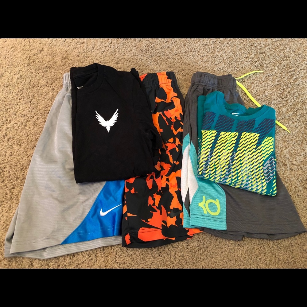 Boys Nike Lot Size S